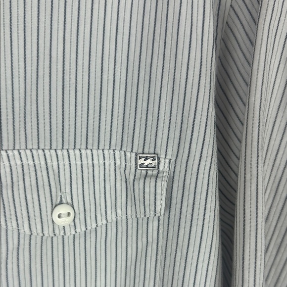 Billabong Gray Stripped Casual Button Down Shirt Short Sleeves Size Large - Picture 9 of 13
